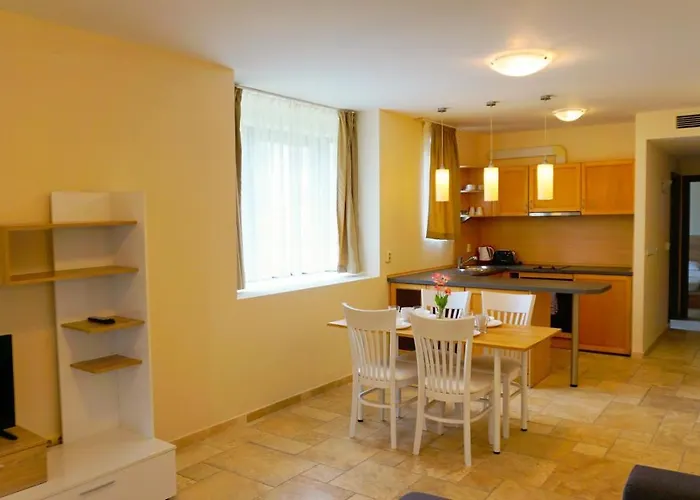 Апартхотел Hc Kaliakria Топола