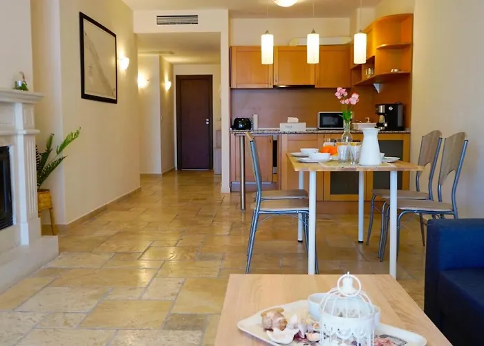 Апартхотел Hc Kaliakria Топола